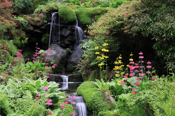 5 of the prettiest places to visit in the UK this spring. Bodnant Gardens